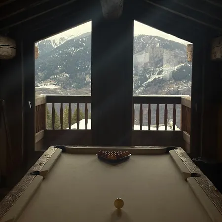 Chalet Artic - 5 Bedrooms - - 1550 *