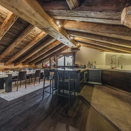 Chalet Artic - 5 Bedrooms - - 1550