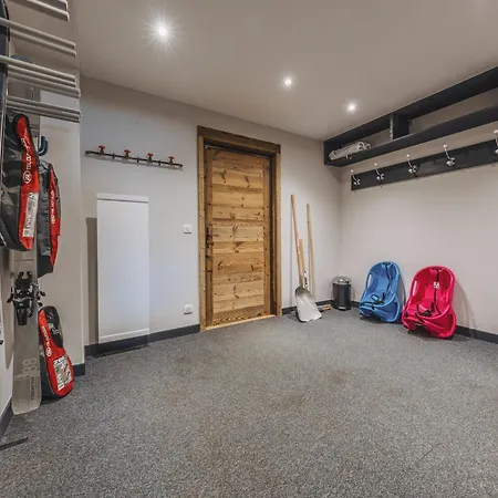 Artic - 5 Bedrooms - - 1550 Chalet *