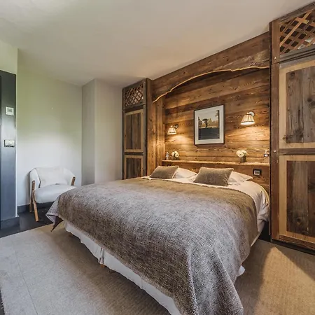 Artic - 5 Bedrooms - - 1550