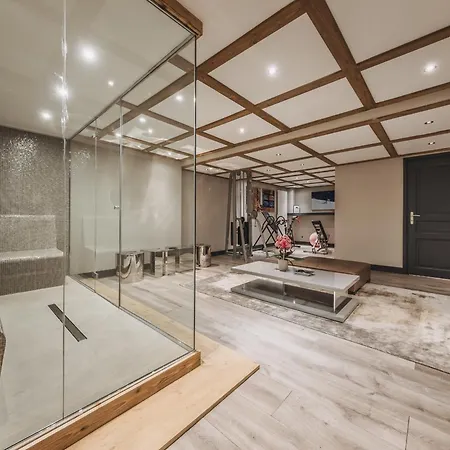 Chalet Artic - 5 Bedrooms - - 1550 Courchevel